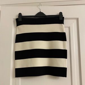 Theory black and white skirt